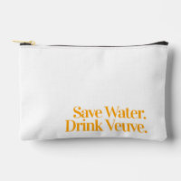 Wasser sparen. Veuve trinken. Kleine Tasche