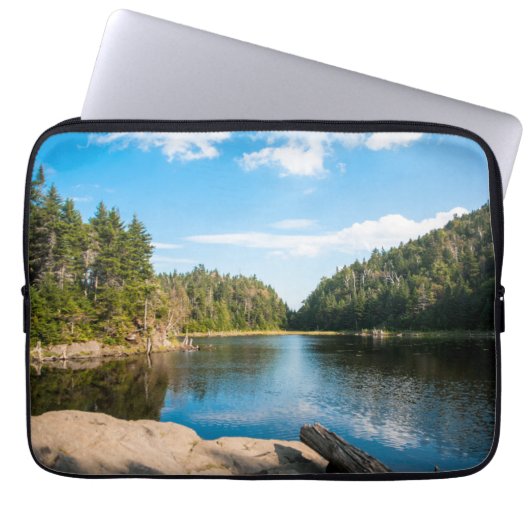 Wasser | Spruce Lake Quebec, Kanada Laptopschutzhülle (Vorderseite)
