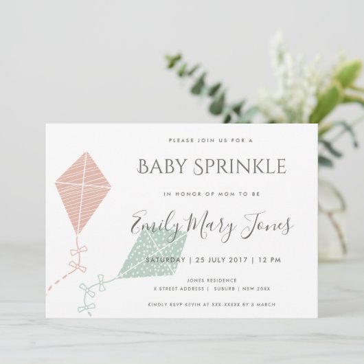 WASSER SUBTLE PINK BLUE KITE BABY SPRINKEL EINLADUNG (Stehend Vorderseite)