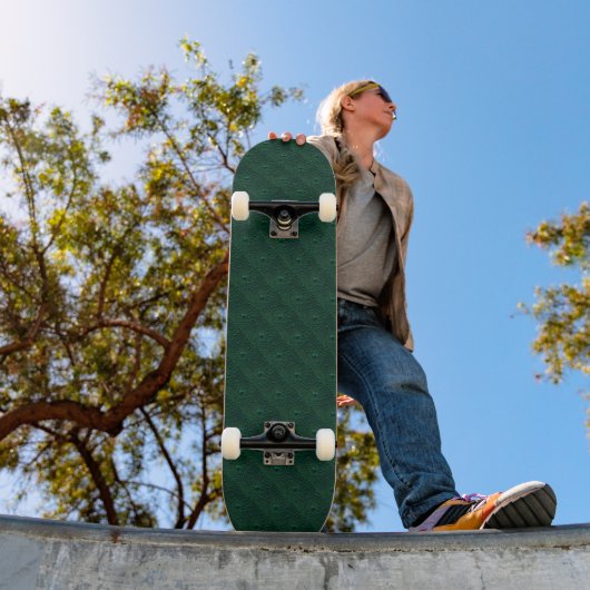 Wasser tropft auf grünem Metall Skateboard (Außen 1)