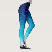 Wasser-Wirbel auf verblassendem blauem Hintergrund Leggings (Rechts)