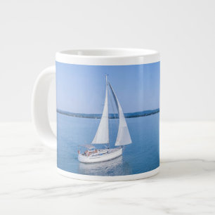 Wasser   Yacht am Plattensee Ungarn Jumbo-Tasse