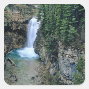 Wasserfall am Falls Creek in Lewis and Clark Quadratischer Aufkleber