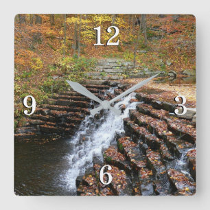 Wasserfall am Laurel Hill Staat Park II Quadratische Wanduhr