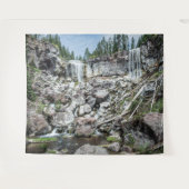 Wasserfall auf dem Felsen // Natürliche Schönheit Wandteppich (Vorderseite (Horizontal))