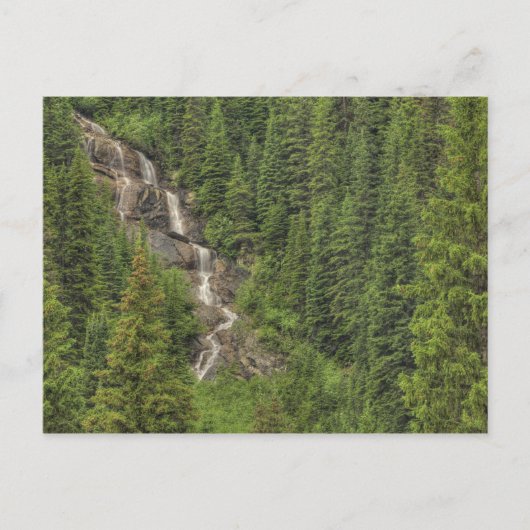 Wasserfall auf den Felsen Postkarte (Vorderseite)