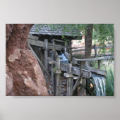 Wasserfall bei Big Thunder Bergbahn Poster (Vorne)