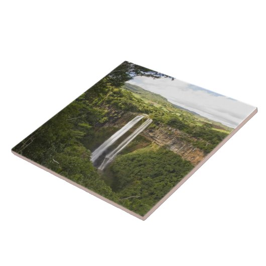Wasserfall Chamarel am höchsten auf Mauritius, übe Fliese (Seite)