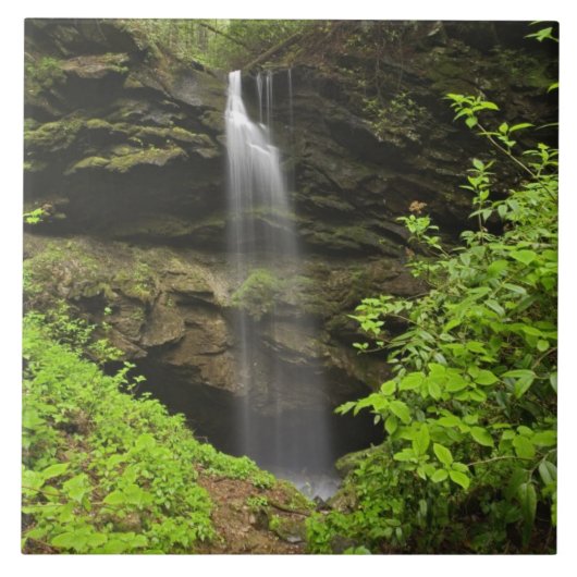 Wasserfall, der in ein Waschbecken fällt, Whiteoak Fliese (Vorderseite)