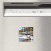 Wasserfall entlang eines Bergflusses Magnet (In Situ (Geschirrspüler))