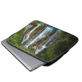 Wasserfall erhöhter Blick, Kroatien Laptopschutzhülle (Vorne Knopf)