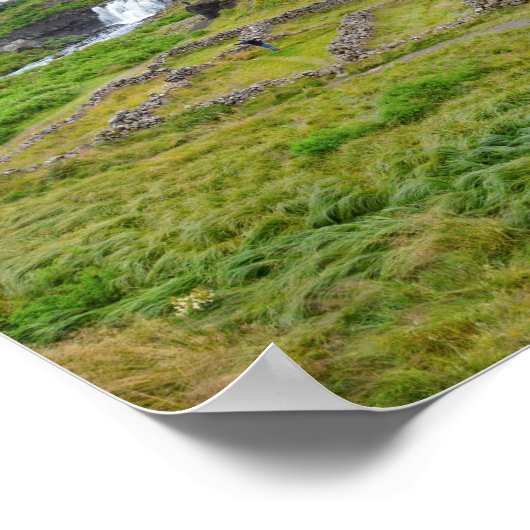 Wasserfall Fossarrett, Island Poster (Ecke)