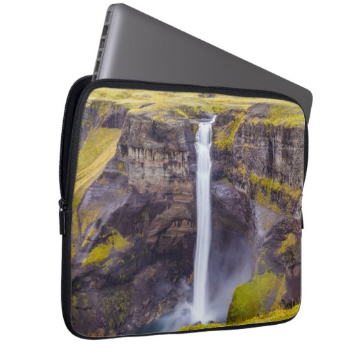 Wasserfall Haifoss, Island Laptopschutzhülle (Vorne Rechts)
