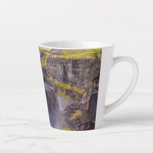 Wasserfall Haifoss, Island Milchtasse (Rechts)
