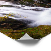 Wasserfall im Canyon der Vintgar-Schlucht im Herbs Poster (Ecke)