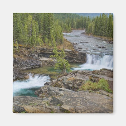 Wasserfall im kanadischen Felsgebirge Magnet (Vorne)