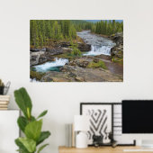 Wasserfall im kanadischen Felsgebirge Poster (Heimbüro)