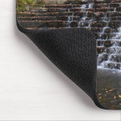 Wasserfall im Laurel Hill Staat Park I Mousepad (Ecke)