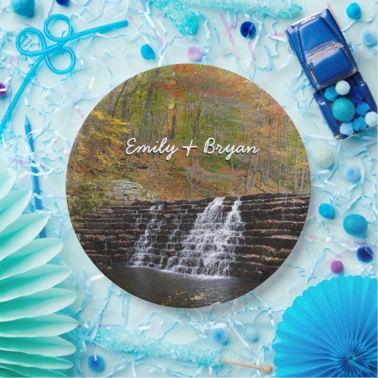 Wasserfall im Laurel Hill Staat Park I Pappteller (Party)