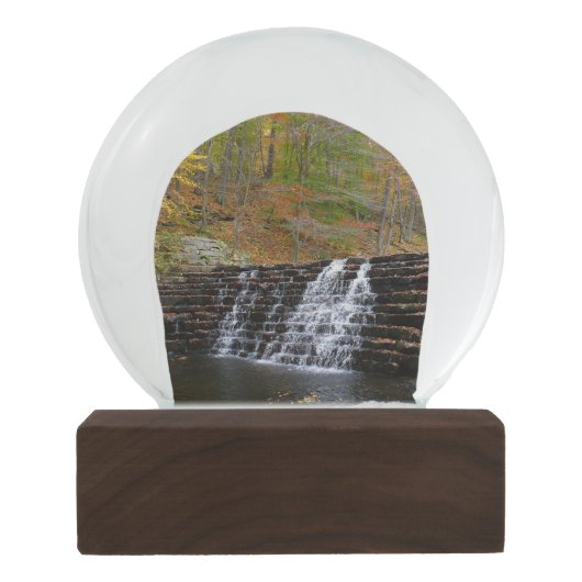 Wasserfall im Laurel Hill Staat Park I Schneekugel (Rückseite)