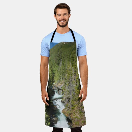 Wasserfall im olympischen Nationalwald Schürze (Getragen)