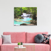 Wasserfall im Tropenwald Leinwanddruck (Insitu (Wohnzimmer))