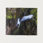 Wasserfall im verzauberten Wald Wandteppich (Vorderseite (Horizontal))