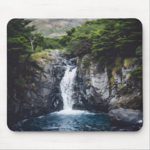 Wasserfall im Wald Mousepad