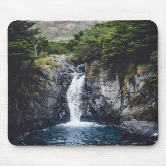 Wasserfall im Wald Mousepad (Vorne)