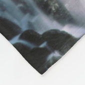 Wasserfall im Wald, Oregon Fleecedecke (Ecke)