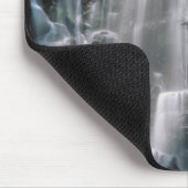Wasserfall im Wald, Oregon Mousepad (Ecke)