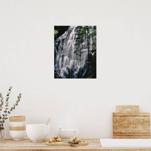 Wasserfall im Wald, Oregon Poster (Küche)