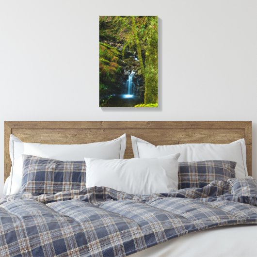 Wasserfall in Argyll, Scotland Canvas print Leinwanddruck (Insitu (Schlafzimmer))