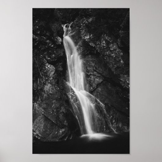 Wasserfall in der Schlucht von Hell, Slowenien Poster (Vorne)