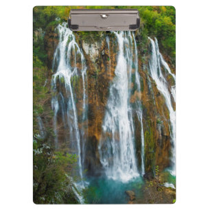 Wasserfall in erhöhter Ansicht, Kroatien Klemmbrett