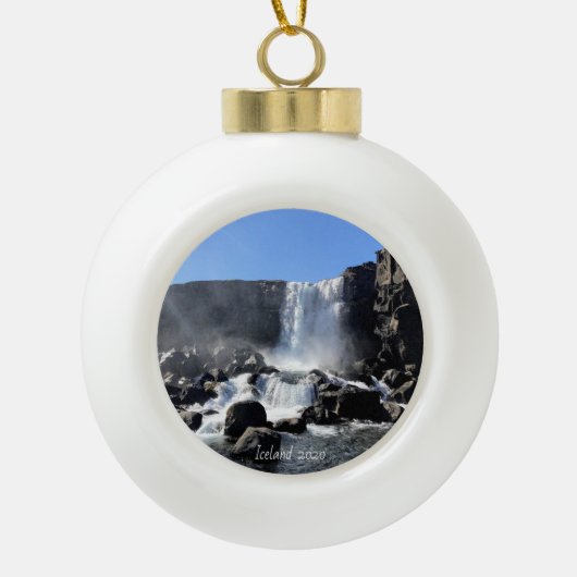 Wasserfall in Island - Keramik Kugel-Ornament (Vorderseite)