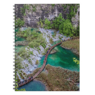 Wasserfall Kaskade im Park der Plitvicer Seen Notizblock