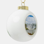 Wasserfall-Landschaft an Iguazu Park Keramik Kugel-Ornament (Links)