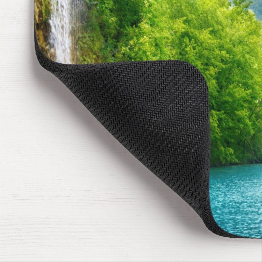 Wasserfall-Landschaft Mousepad (Ecke)
