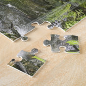 Wasserfall, mäßiger Regenwald, Neuseeland. Puzzle (Seite)