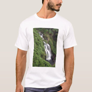 Wasserfall nahe Hilo, Hawaii T-Shirt