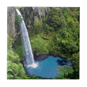 Wasserfall-Natur-Park-blaues Wasser-Waldschicksal Fliese
