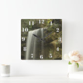 Wasserfall Quadratische Wanduhr (Zuhause)