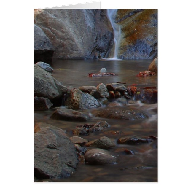 Wasserfall-Strom-Felsen (Vorne)