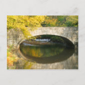 Wasserfall über die Herbstbrücke Postkarte (Vorderseite)