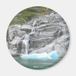 Wasserfall und Eisberg Alaska innerhalb des Magnet
