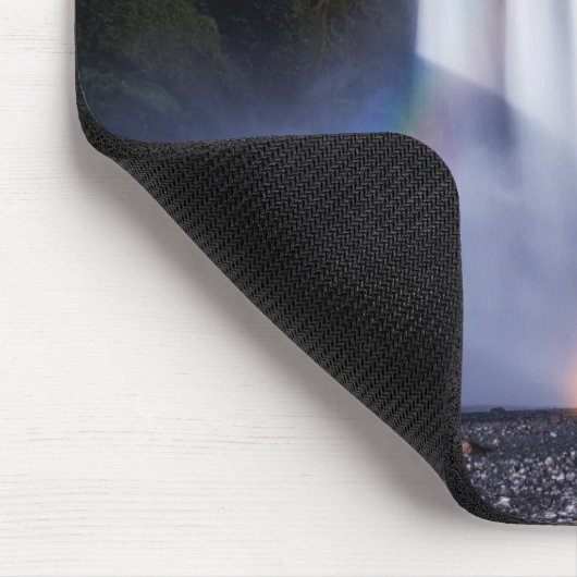 Wasserfall und Regenbogen Mousepad (Ecke)