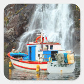 Wasserfall und Schiff Quadratischer Aufkleber (Vorderseite)