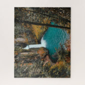 Wasserfall versteckt im Wald Puzzle (Vertikal)