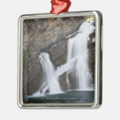 Wasserfälle, die aus eine Felsen-Klippe Silbernes Ornament (Links)